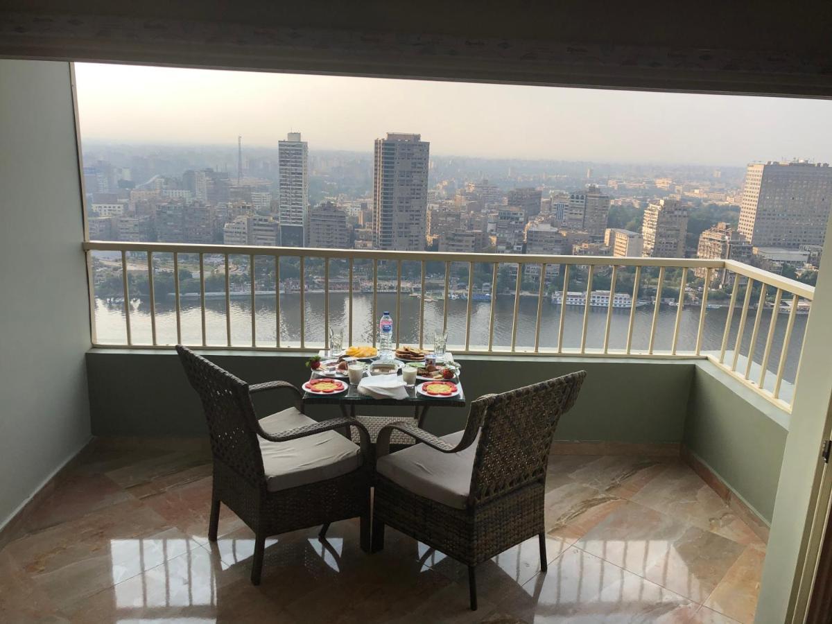 Pyramids Nile Tower Hotell Kairo Exteriör bild